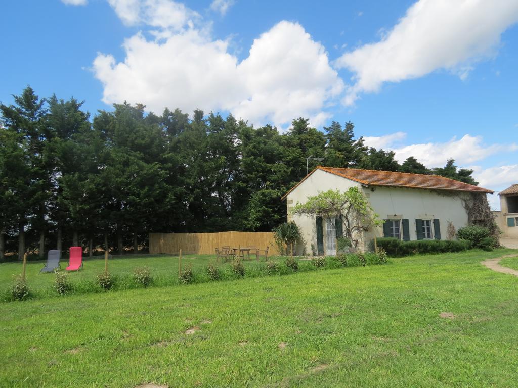 B&B Mas Les Lecques Beaucaire  Exterior photo