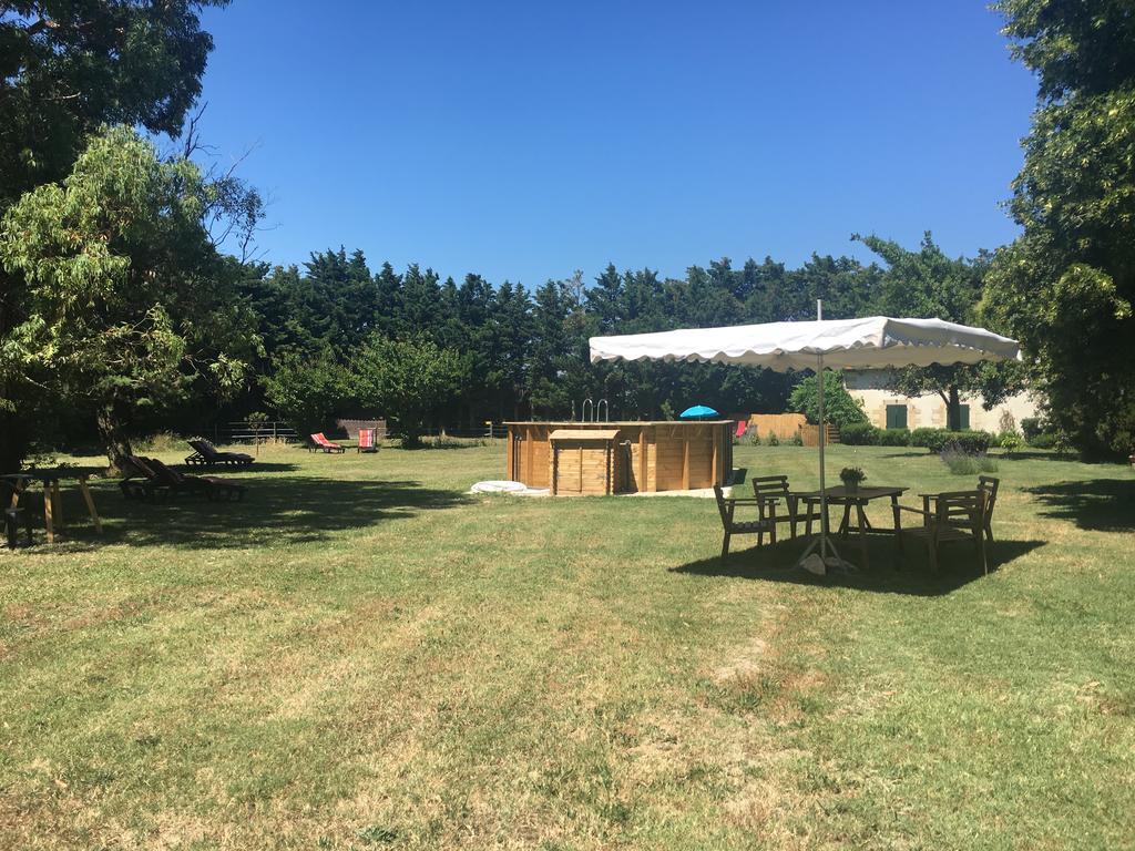 B&B Mas Les Lecques Beaucaire  Exterior photo