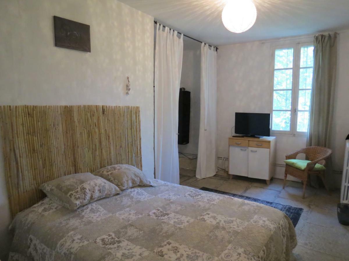 B&B Mas Les Lecques Beaucaire  Exterior photo